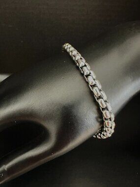 JAI Sterling Silver Bracelet 925 Heavy Link Toggle Clasp 8” 25g